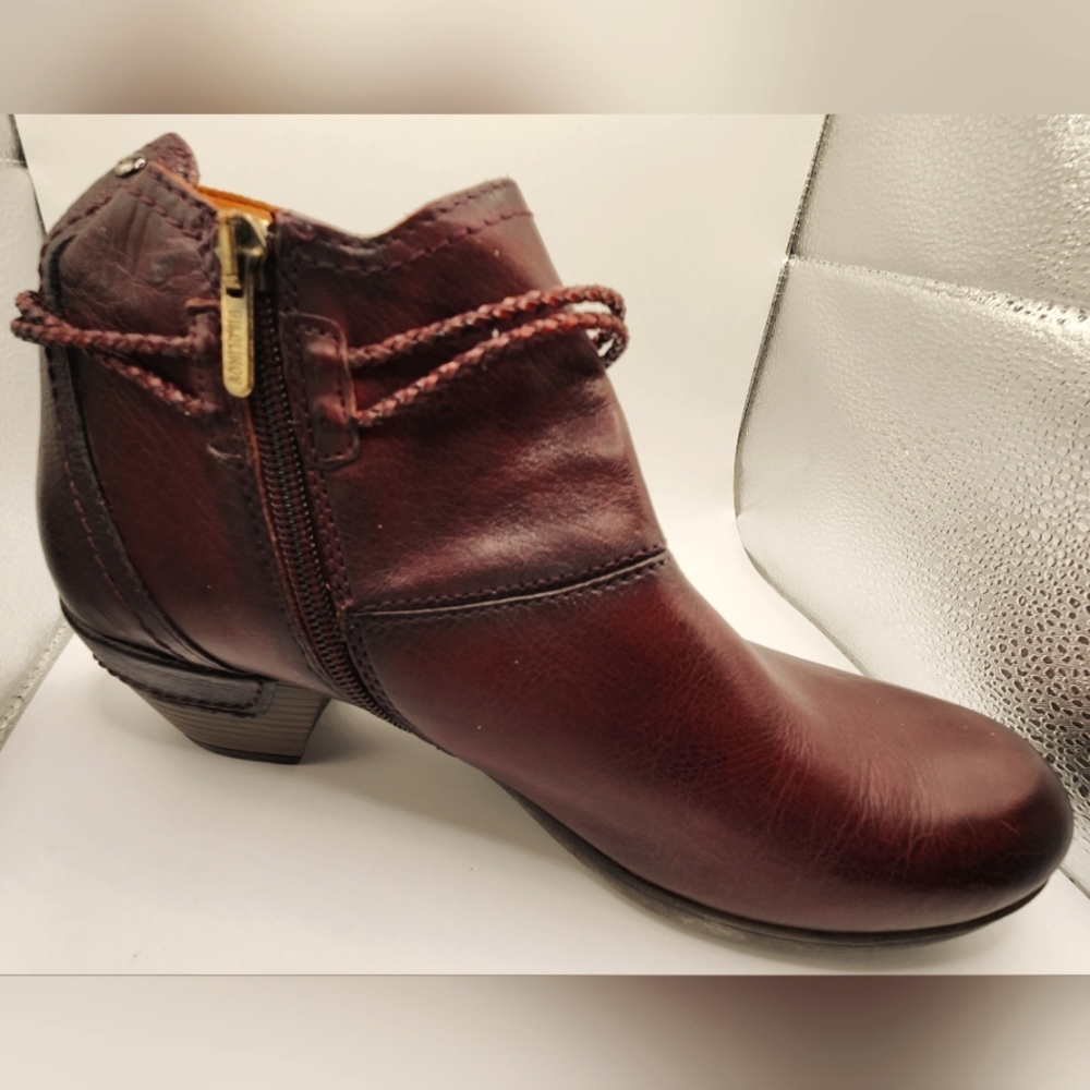 PIKOLINOS Burgundy Ankle Boots with Braided Accent